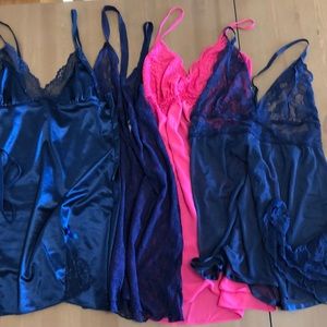 Collection of 4 neglige lingerie pieces. Size large